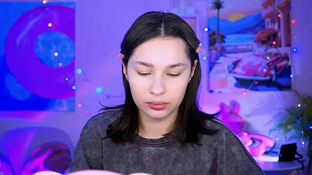 Snapshot of KimClarks_ chatting on November 13, 12:31 pm KimClarks online show from November 13, 12:31 pm