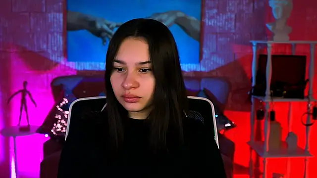 KimClarks  online show from November 29, 8:25 am