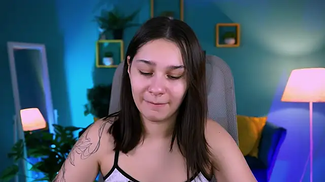 KimClarks  online show from December 19, 11:56 am