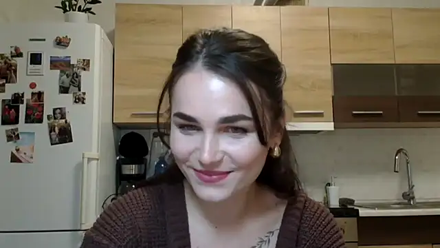 Silviaa a online show from October 23, 5:00 pm