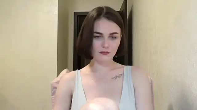 Snapshot of Silviaa_a chatting on June 4, 9:08 pm Silviaa a online show from June 4, 9:08 pm