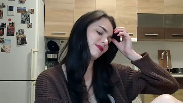 Silviaa a online show from October 28, 9:25 pm