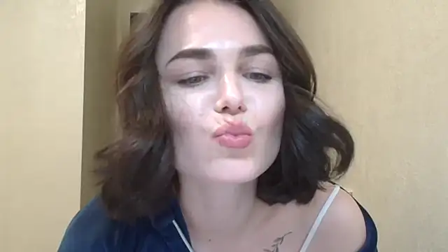 Silviaa a online show from April 10, 7:32 pm