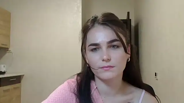 Silviaa a online show from October 25, 9:15 pm