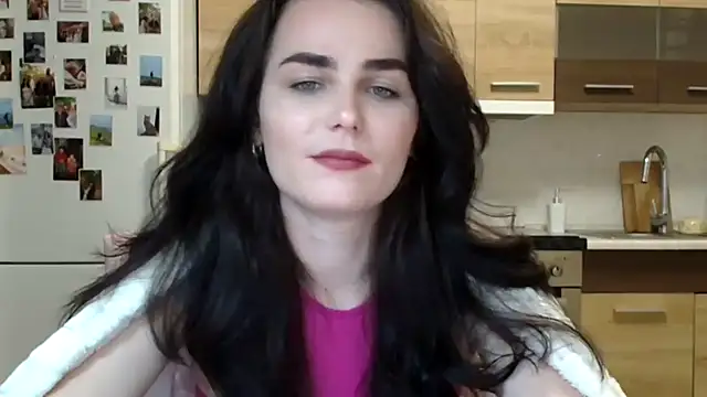 Silviaa a online show from December 4, 7:57 pm