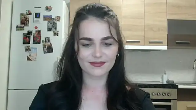 Silviaa a online show from November 26, 7:58 pm