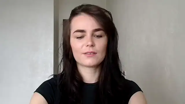 Silviaa a online show from October 12, 11:11 am