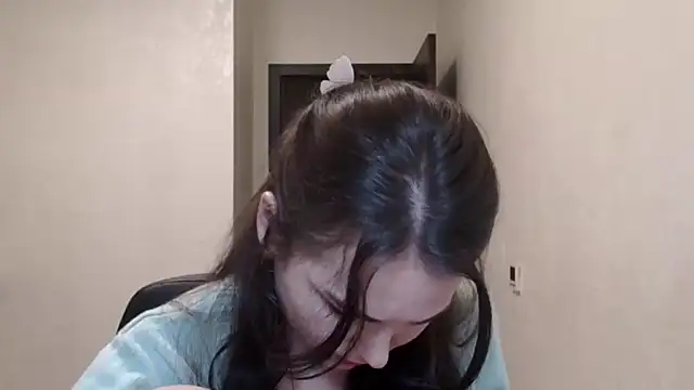 Silviaa a online show from November 12, 8:12 pm