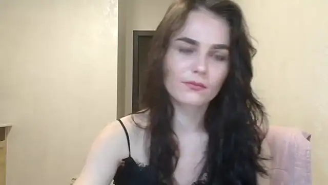 Silviaa a online show from November 11, 8:03 pm