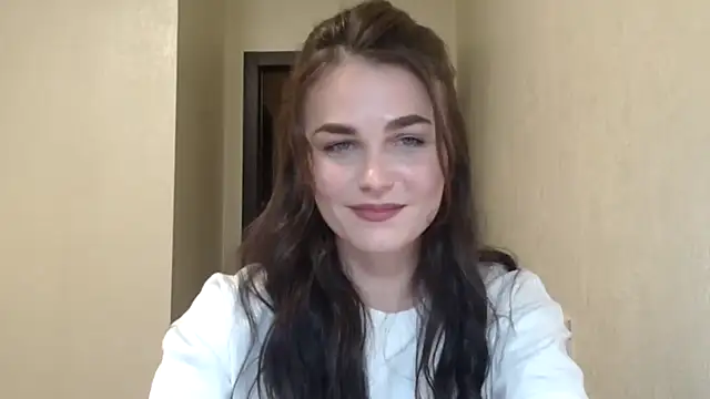 Silviaa a online show from March 22, 9:05 pm