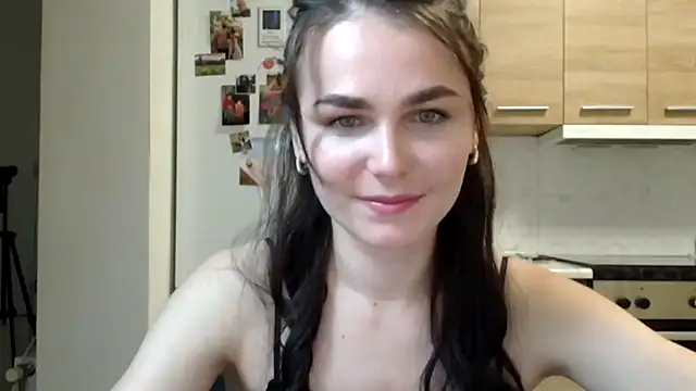 Silviaa a online show from October 13, 7:37 pm