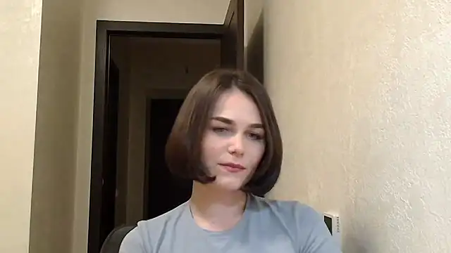 Snapshot of Silviaa_a chatting on June 18, 7:41 pm Silviaa a online show from June 18, 7:41 pm