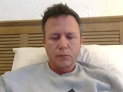 Snapshot of TroyDieselXXX chatting on June 5, 6:52 am TroyDieselXXX online show from June 5, 6:52 am