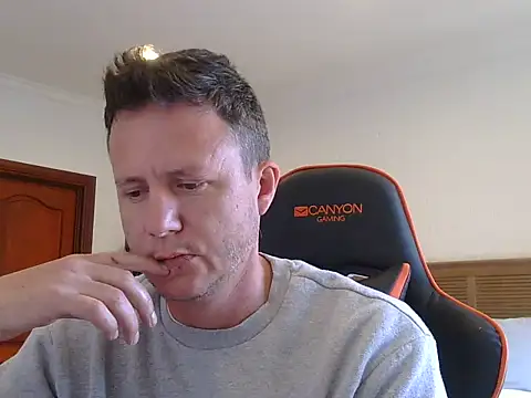 TroyDieselXXX online show from April 10, 6:09 am