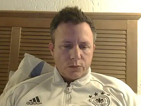 Snapshot of TroyDieselXXX chatting on June 4, 6:56 pm TroyDieselXXX online show from June 4, 6:56 pm