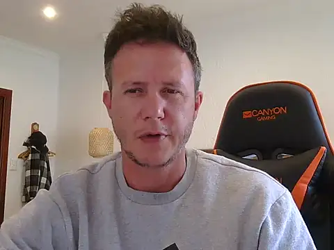 TroyDieselXXX online show from March 3, 7:37 am