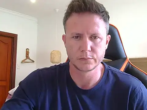 Snapshot of TroyDieselXXX chatting on November 26, 7:30 am TroyDieselXXX online show from November 26, 7:30 am