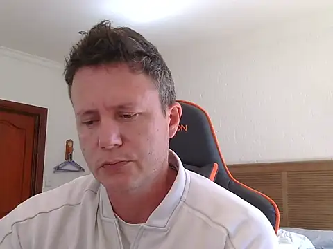 TroyDieselXXX online show from April 26, 9:06 am
