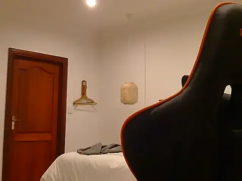 TroyDieselXXX online show from March 18, 6:20 pm