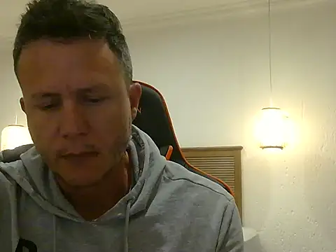 TroyDieselXXX online show from March 31, 7:16 pm