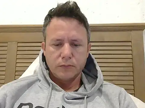 Snapshot of TroyDieselXXX chatting on June 3, 5:30 am TroyDieselXXX online show from June 3, 5:30 am