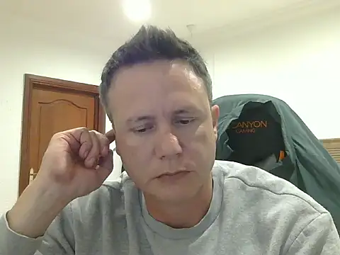 Snapshot of TroyDieselXXX chatting on July 14, 6:14 pm TroyDieselXXX online show from July 14, 6:14 pm