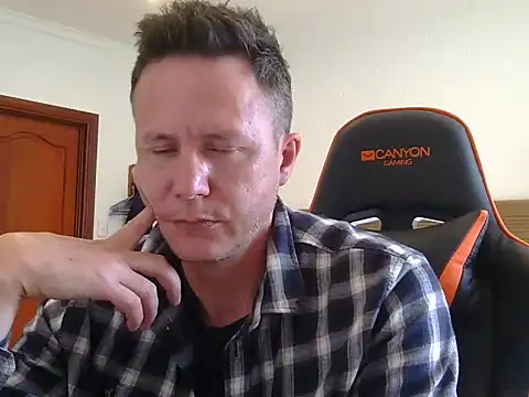 TroyDieselXXX online show from May 5, 8:50 am