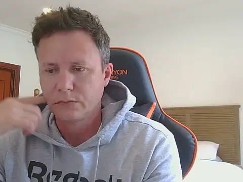 Snapshot of TroyDieselXXX chatting on November 16, 11:59 am TroyDieselXXX online show from November 16, 11:59 am