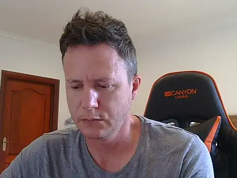 TroyDieselXXX online show from April 17, 5:54 am