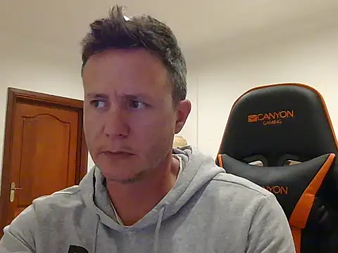 TroyDieselXXX online show from April 13, 5:39 pm