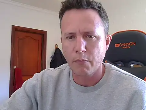 TroyDieselXXX online show from May 13, 7:37 am