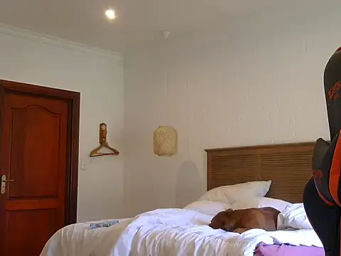 Snapshot of TroyDieselXXX chatting on November 23, 6:23 am TroyDieselXXX online show from November 23, 6:23 am