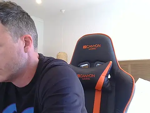 TroyDieselXXX online show from April 4, 8:32 am