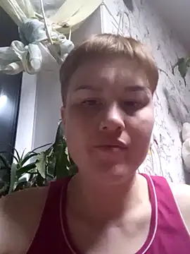 MoonIrene online show from February 14, 4:51 pm