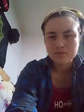 MoonIrene online show from October 27, 3:02 pm