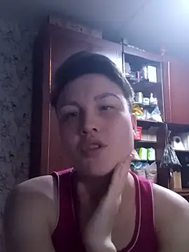 MoonIrene online show from February 13, 4:40 pm