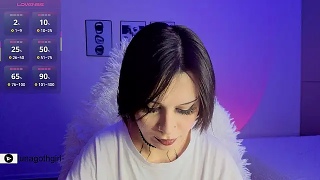 IamLuna2006 online show from April 4, 5:14 am