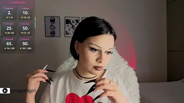 IamLuna2006 online show from April 5, 4:52 am