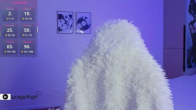 IamLuna2006 online show from April 15, 5:02 am