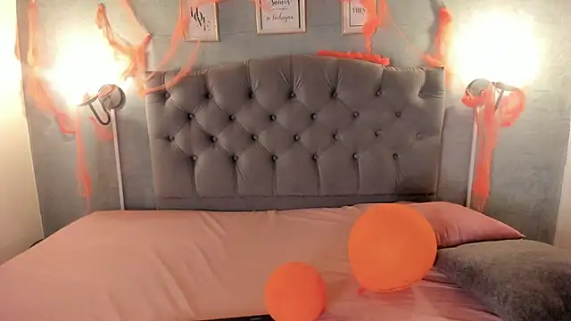 GiannaSlimJB online show from October 29, 3:27 am