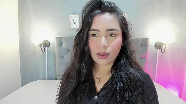 GiannaSlimJB online show from September 26, 3:24 am