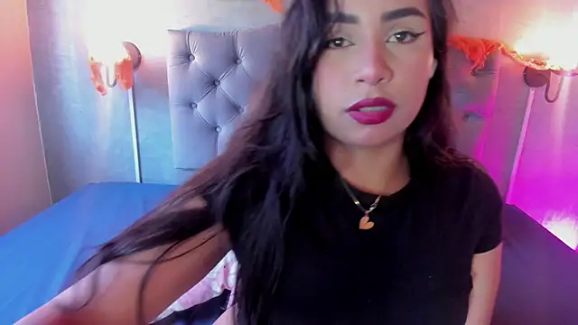 GiannaSlimJB online show from October 5, 8:21 pm