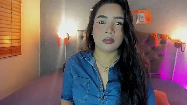GiannaSlimJB online show from October 7, 3:18 am