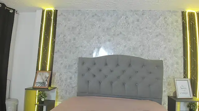 Snapshot of GiannaSlimJB chatting on February 7, 7:44 pm GiannaSlimJB online show from February 7, 7:44 pm