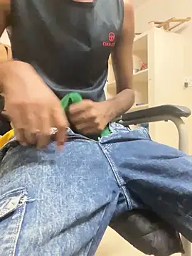 zack6x online show from September 15, 7:14 pm