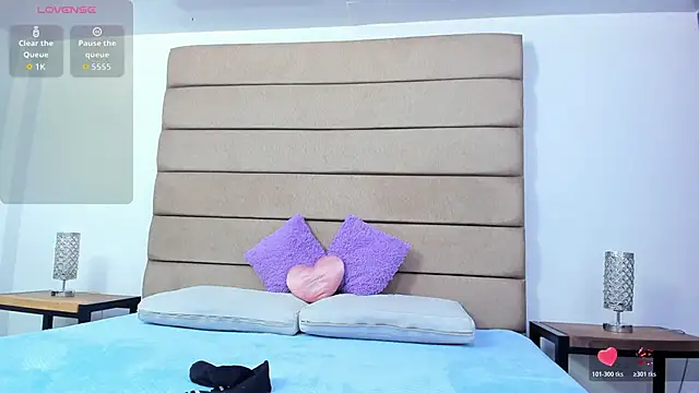 Snapshot of susan_elliot chatting on October 22, 7:35 pm susan elliot online show from October 22, 7:35 pm