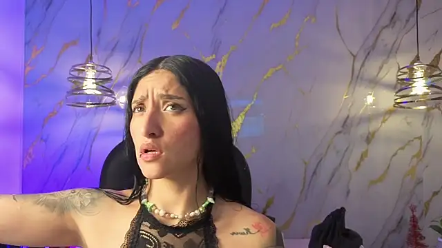 Scaarlettfox online show from February 26, 7:36 pm