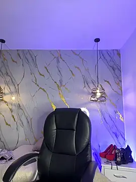 Scaarlettfox online show from March 11, 7:30 pm