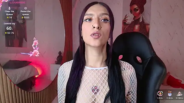 Scaarlettfox online show from October 27, 7:37 pm