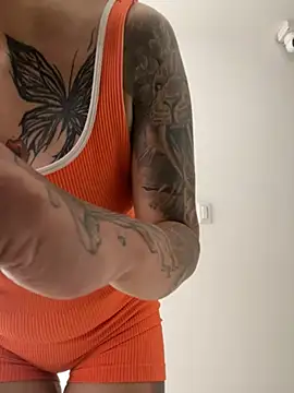 Scaarlettfox online show from April 16, 7:36 pm